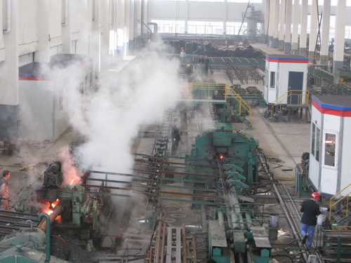 高壓鋼管加工車(chē)間